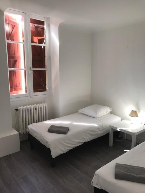 Hotel De La Gare Bayonne Esterno foto