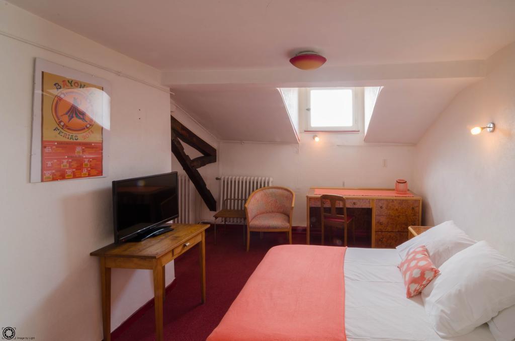 Hotel De La Gare Bayonne Esterno foto