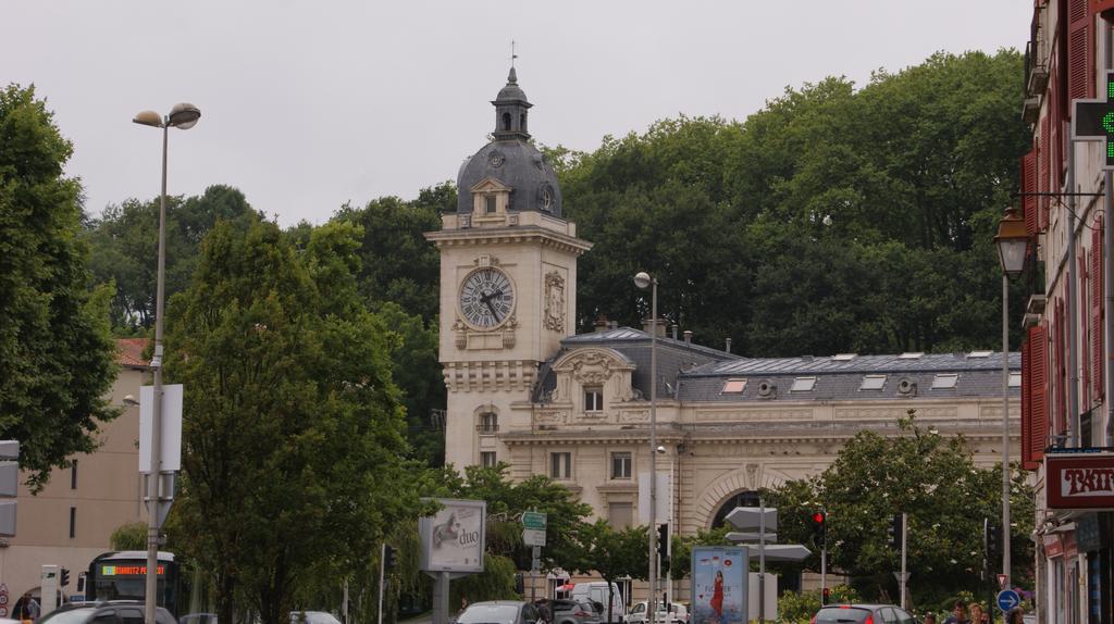 Hotel De La Gare Bayonne Esterno foto