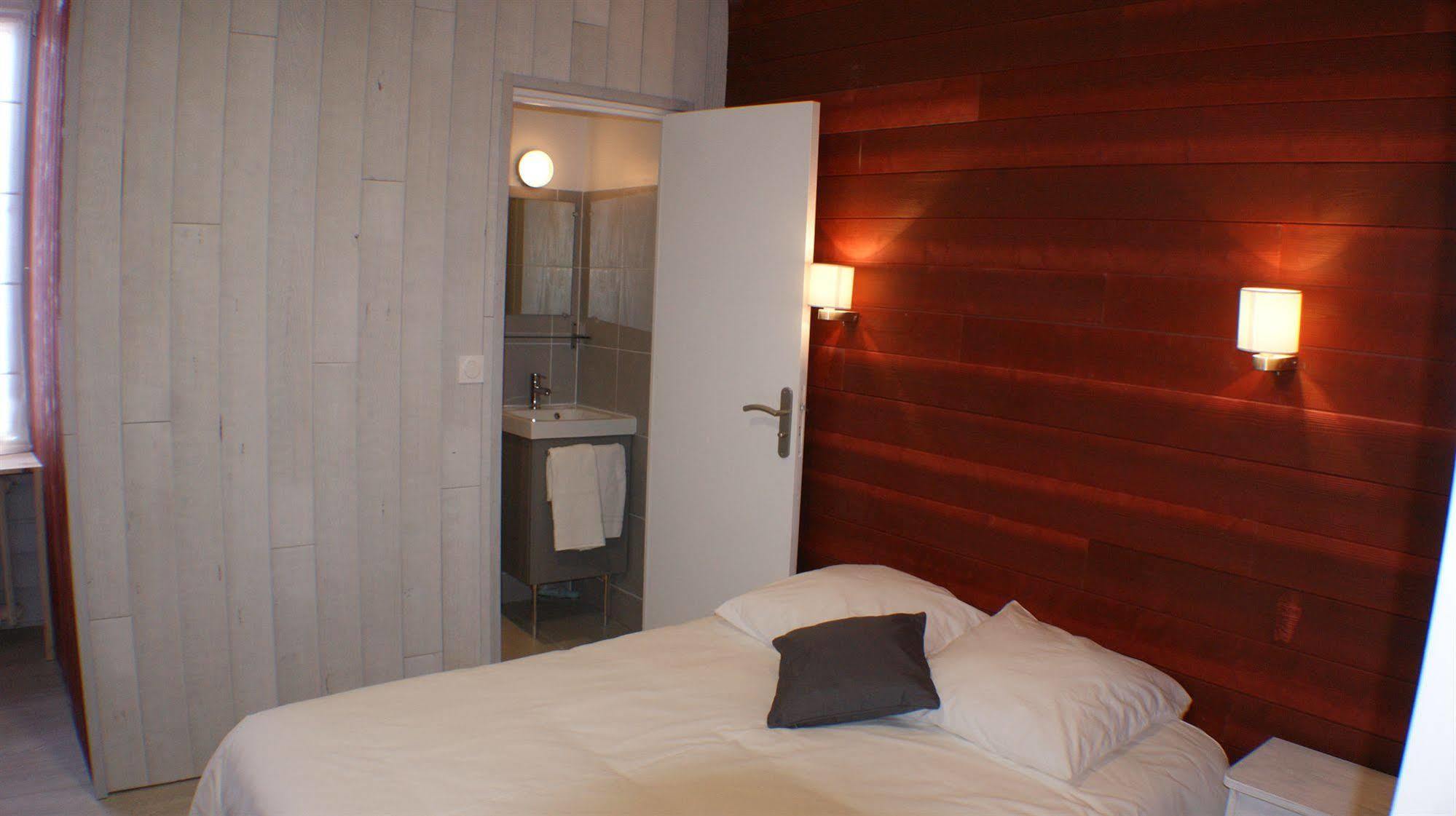 Hotel De La Gare Bayonne Esterno foto
